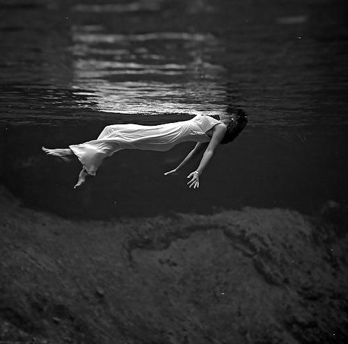 25P Erotic Lust under Water - Session 1