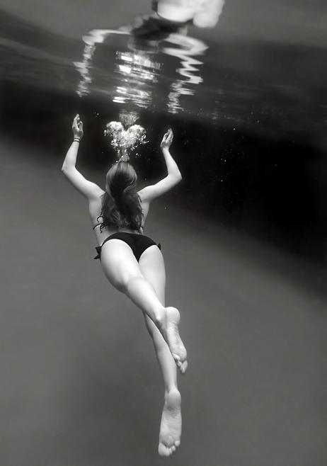 25P Erotic Lust under Water - Session 1