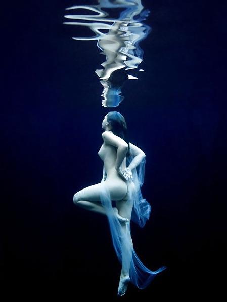 25P Erotic Lust under Water - Session 1