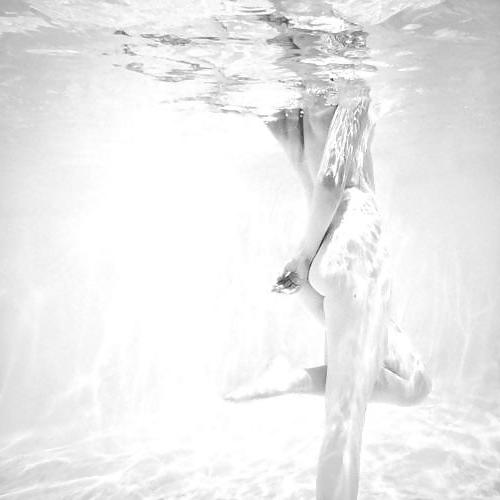 25P Erotic Lust under Water - Session 1