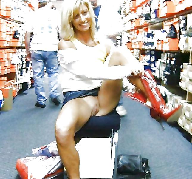 25P Upskirt At The Store 2