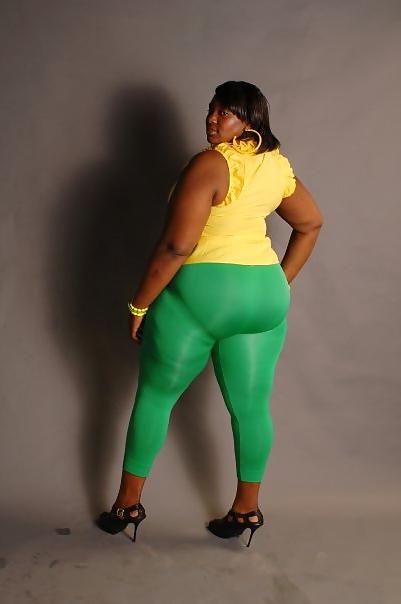 10P Cute black big booty Chasenda