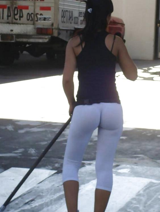 11P Voyeur Street