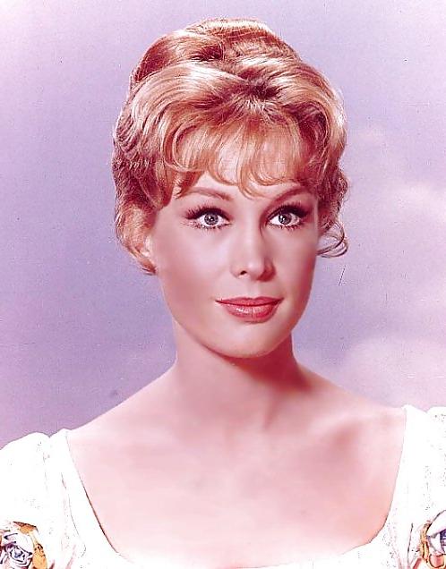 25P Barbara Eden