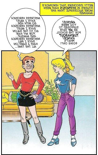 20P Crossdressing  Archie