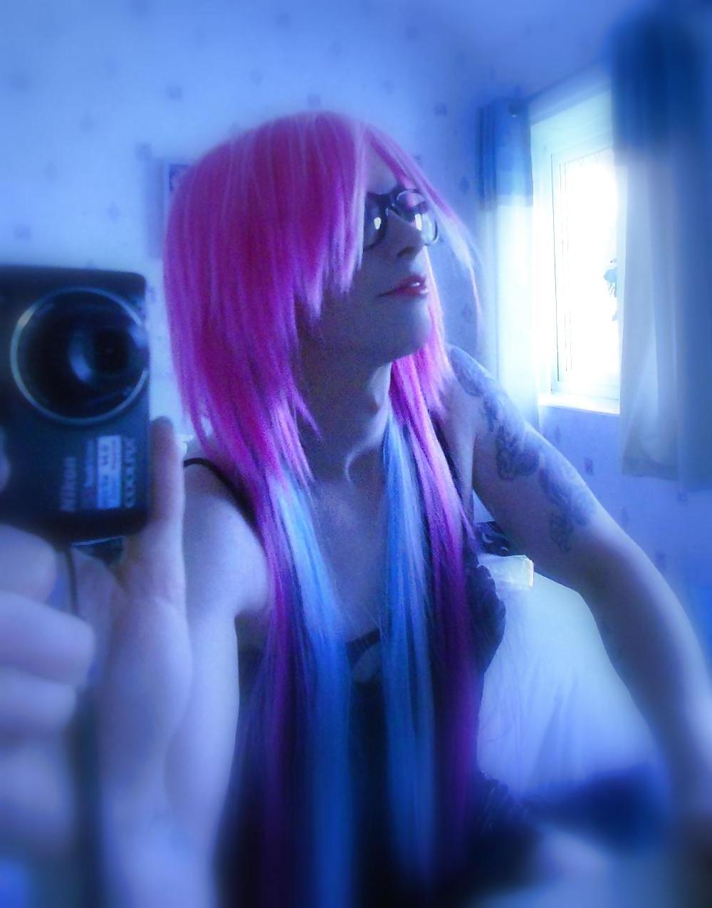 25P Tranny Supersatin Emo Goth Rock Chick Pics 3 ( Face pics )