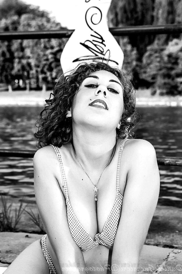 25P Italian Big Boobs Young Girl 
