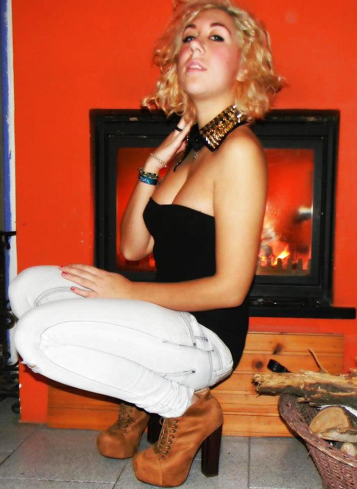 25P Italian Big Boobs Young Girl 
