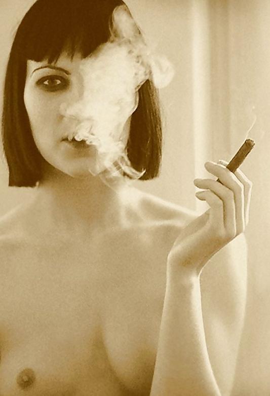 25P Smoking Erotic Hotties - Session 1