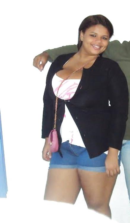 25P Brazilian Big Boobs Girl