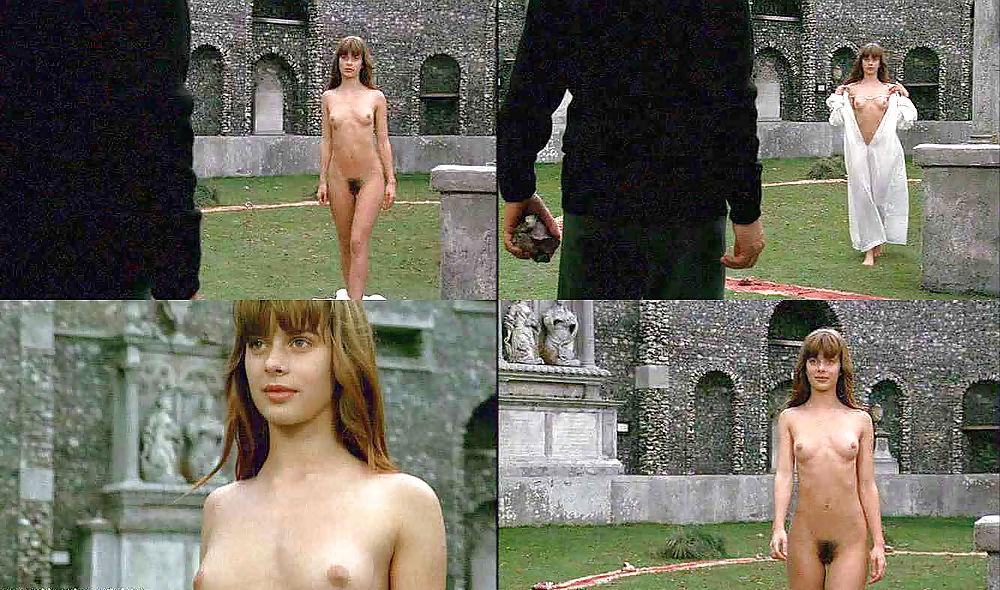 25P Naked Celebrity mothers and not their daughters
