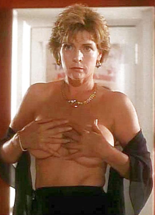 25P Naked Celebrity mothers and not their daughters