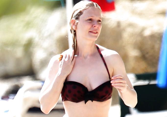 25P Emilia Fox