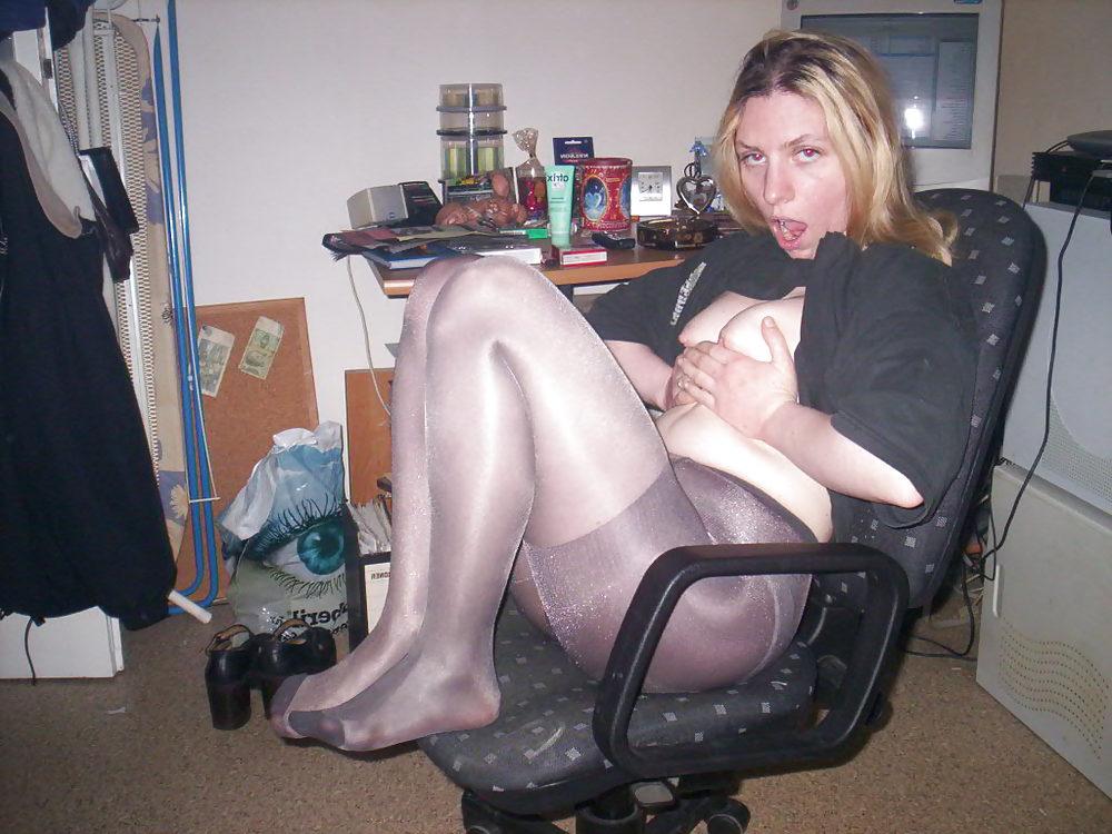 19P Sexy girl in stockings