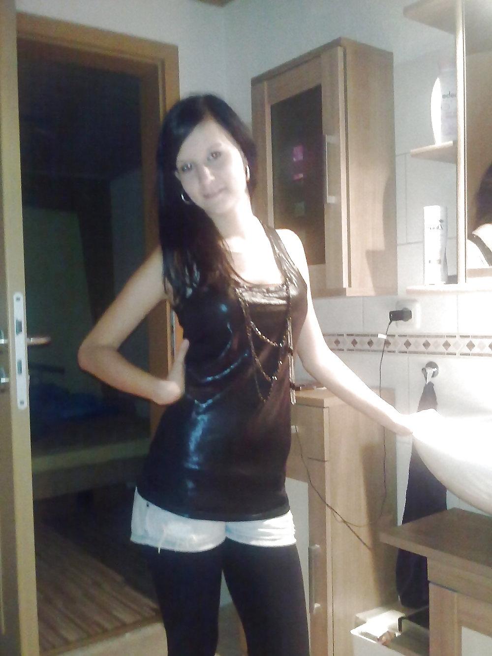 25P Hot dressed Babes