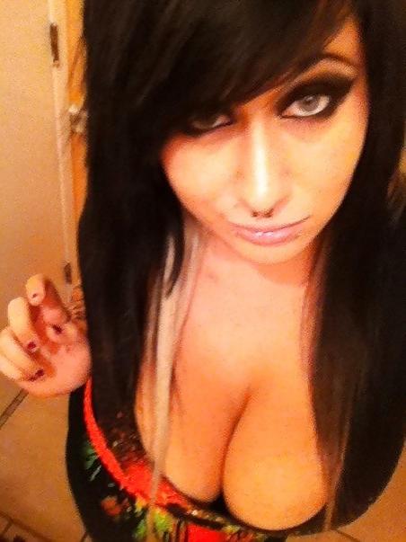 25P Emo Girls