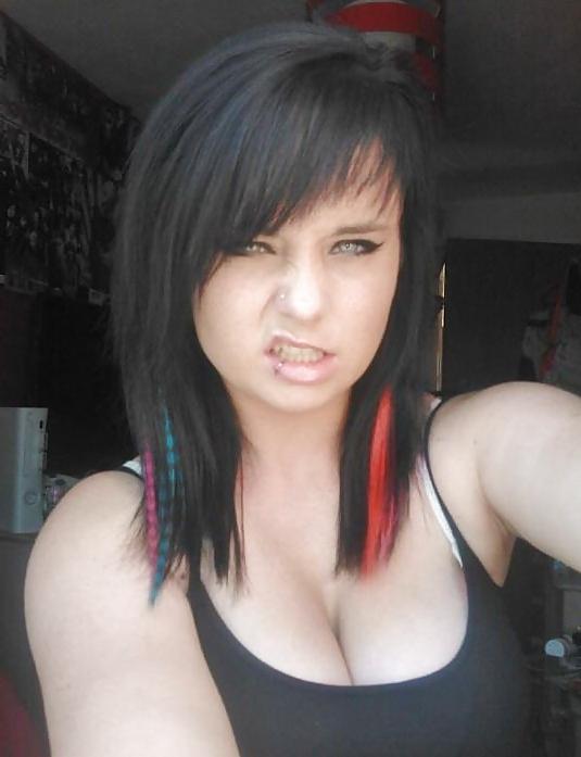 25P Emo Girls