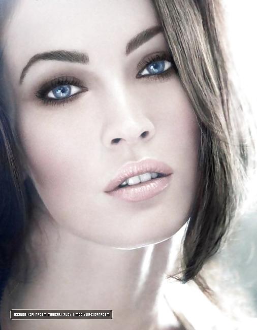 25P Kaley Cuoco vs. Megan Fox