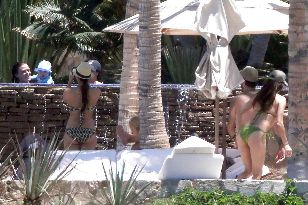 11P Eva Longoria in a Bikini Booty Shot