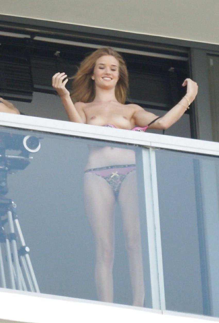 20P Voyeur balcony 2