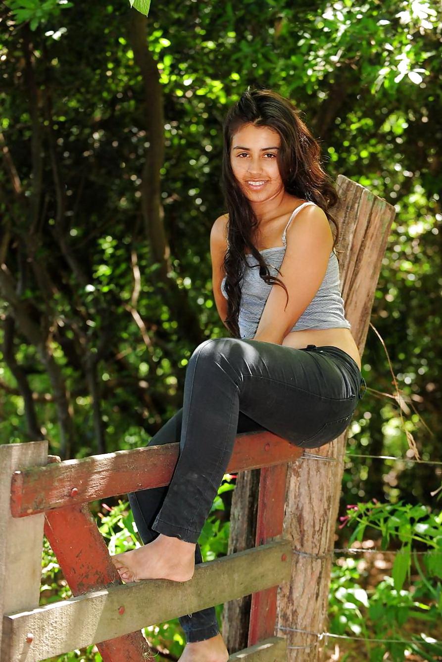 14P Sri lankan Hottie 3