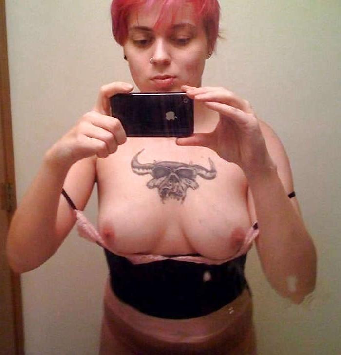 25P Emo girls