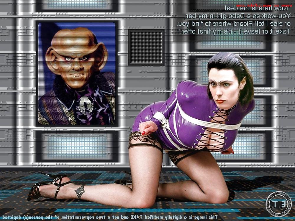 25P Scifi babes 2.