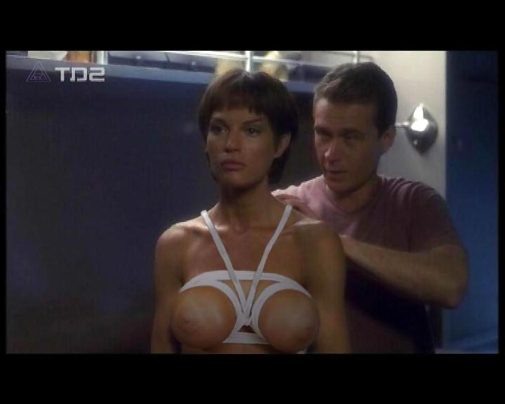 25P Scifi babes 2.