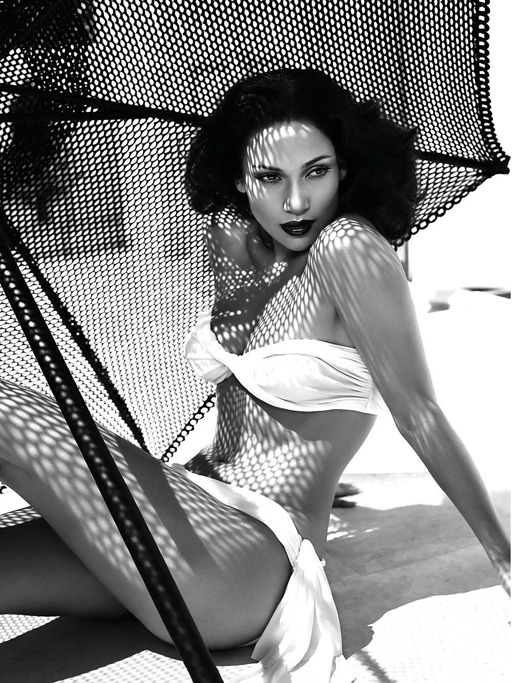 21P Pirelli Calendar Babes