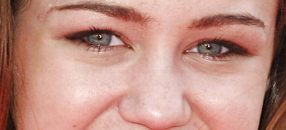 25P Celebrity eyes