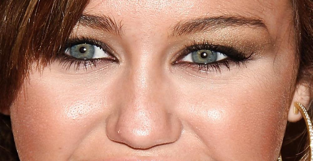 25P Celebrity eyes