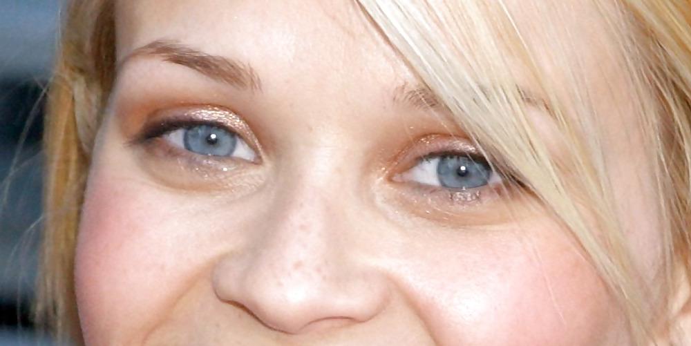 25P Celebrity eyes