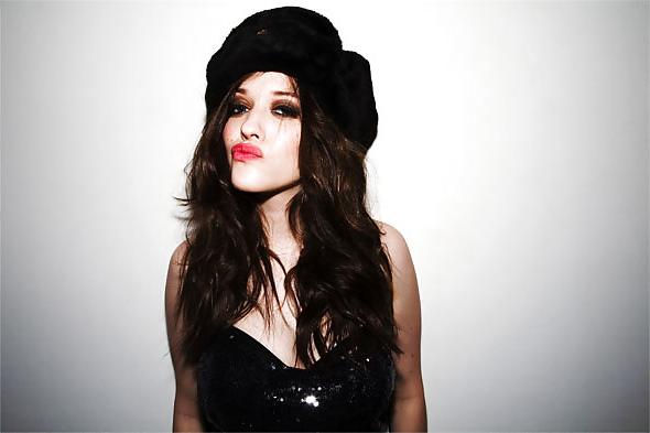 25P Melissa Rauch vs. Kat Dennings