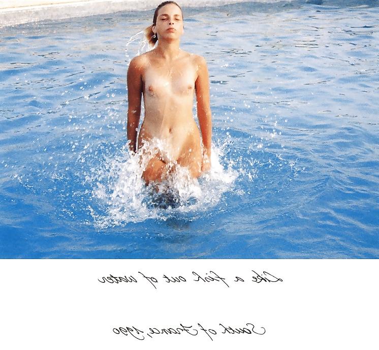 25P Erotic Photo Book 2 -  A Place in the Sun