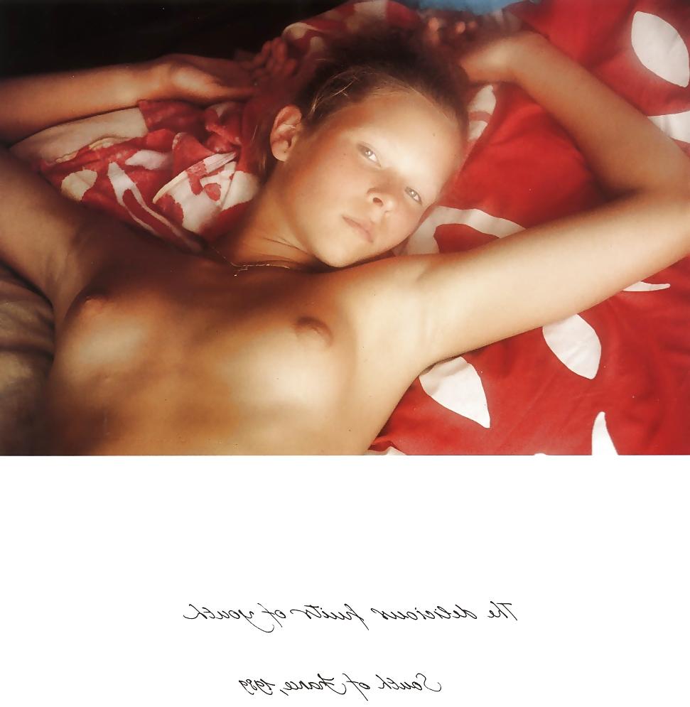 25P Erotic Photo Book 2 -  A Place in the Sun