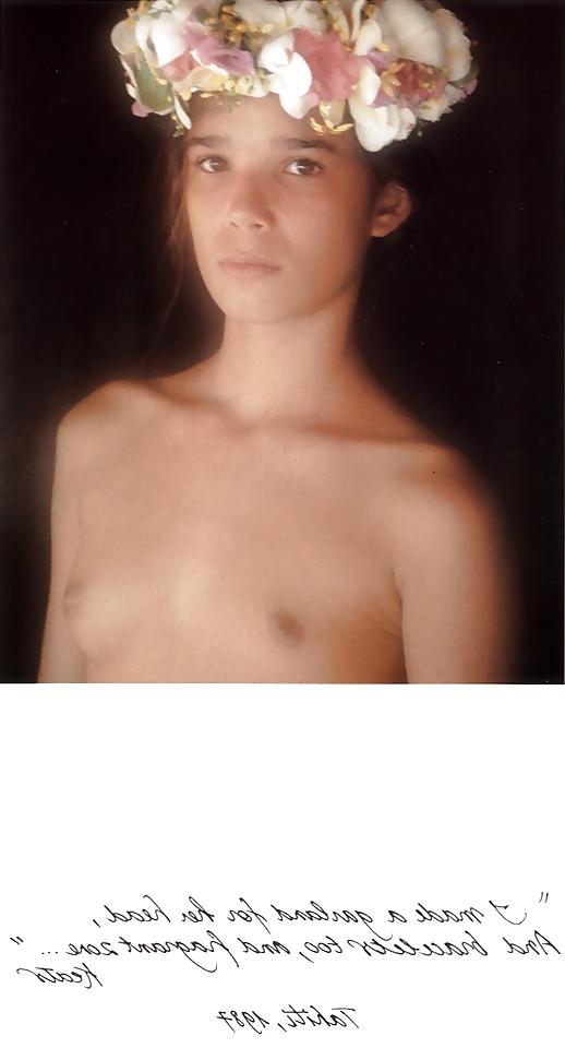 25P Erotic Photo Book 2 -  A Place in the Sun