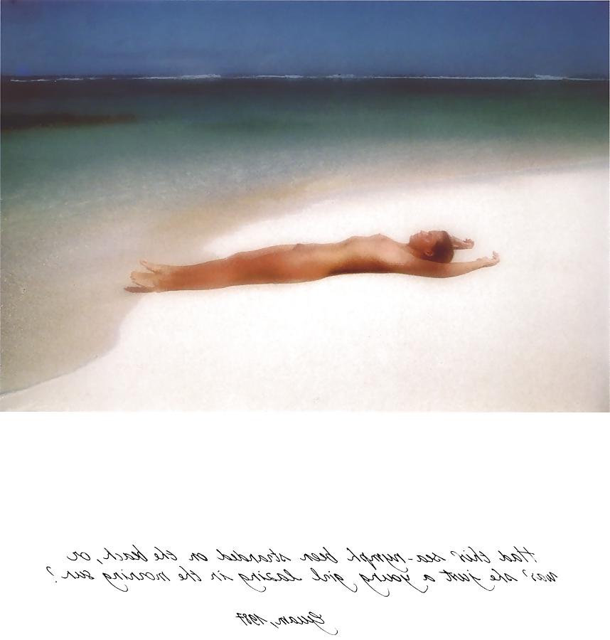25P Erotic Photo Book 2 -  A Place in the Sun