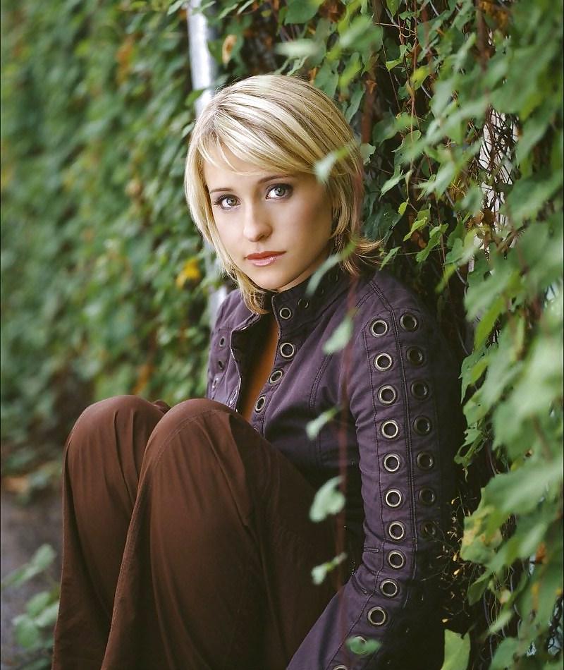 25P Smallville Babes