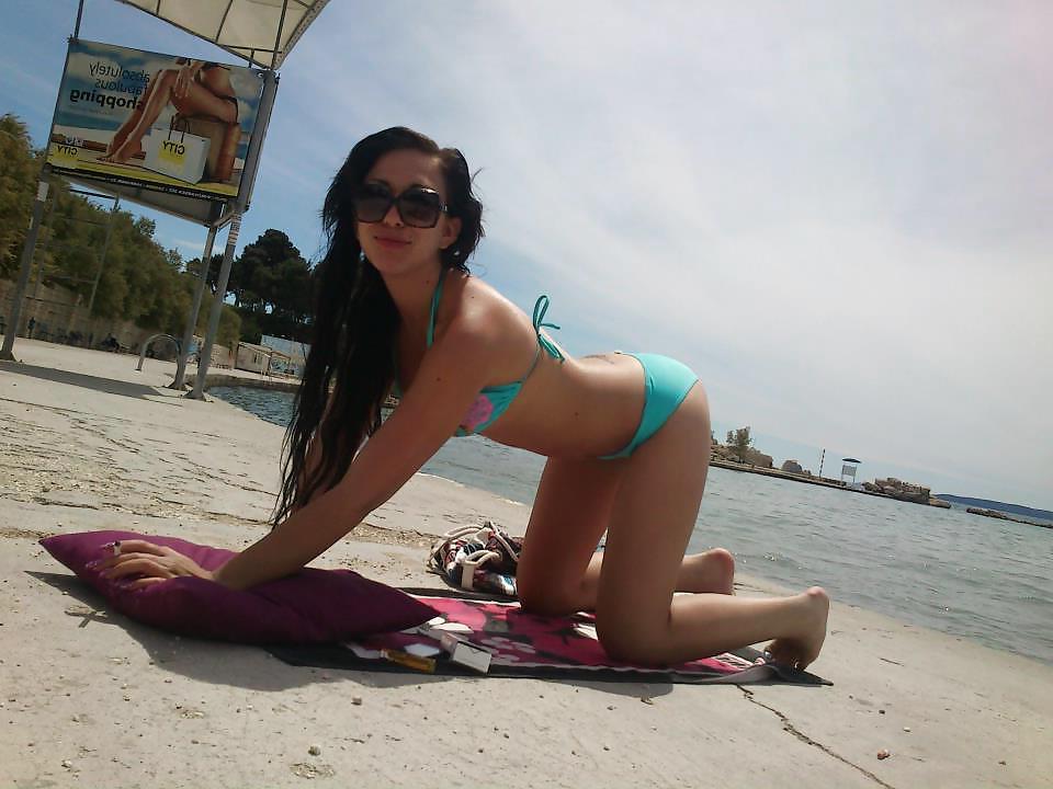 11P Croatian girl: Sanela