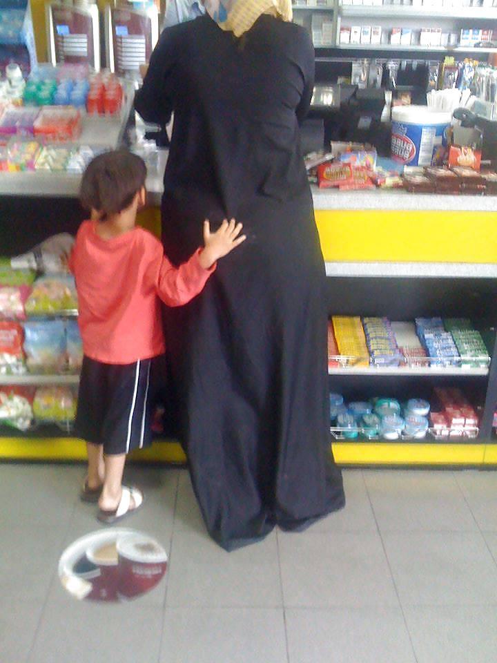 11P Arabic ass street