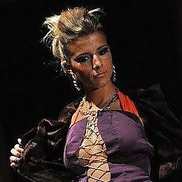 8P Lamia driss est de retour elle adore se prendre deux bites 