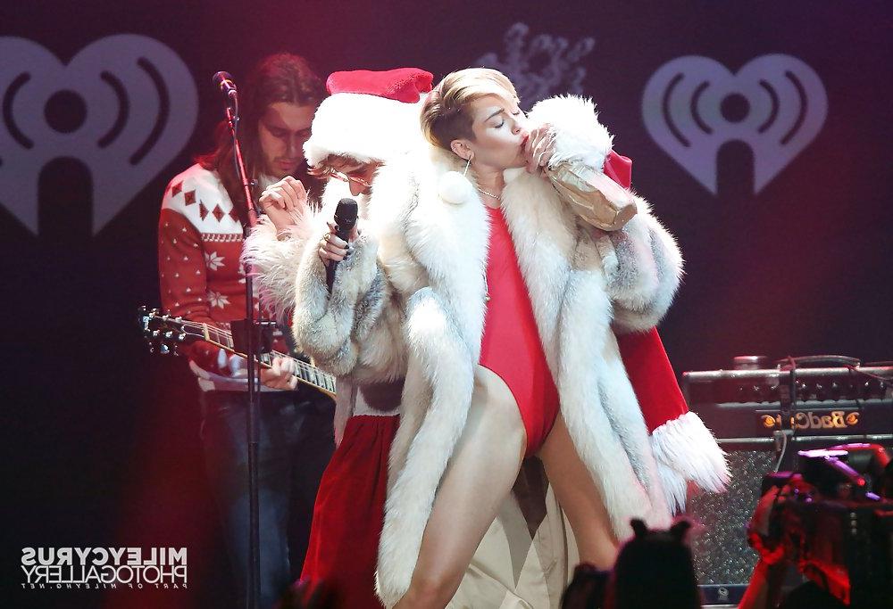 25P Sexy Miley Cyrus KDWB's Jingle Ball December 2013