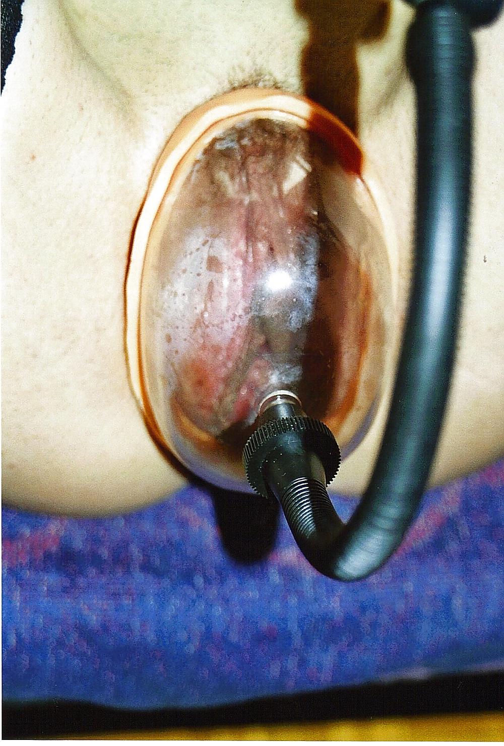 25P German Amateurslut with her Toys !!!