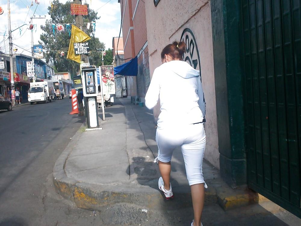 17P Voyeur street