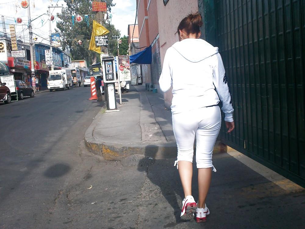17P Voyeur street