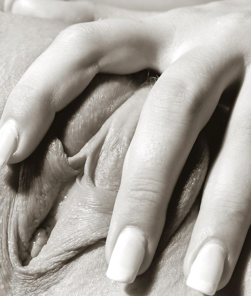 25P Erotic photography
