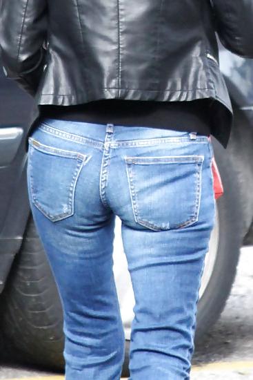 8P Candid ass street 3