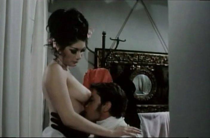 25P Edwige Fenech 