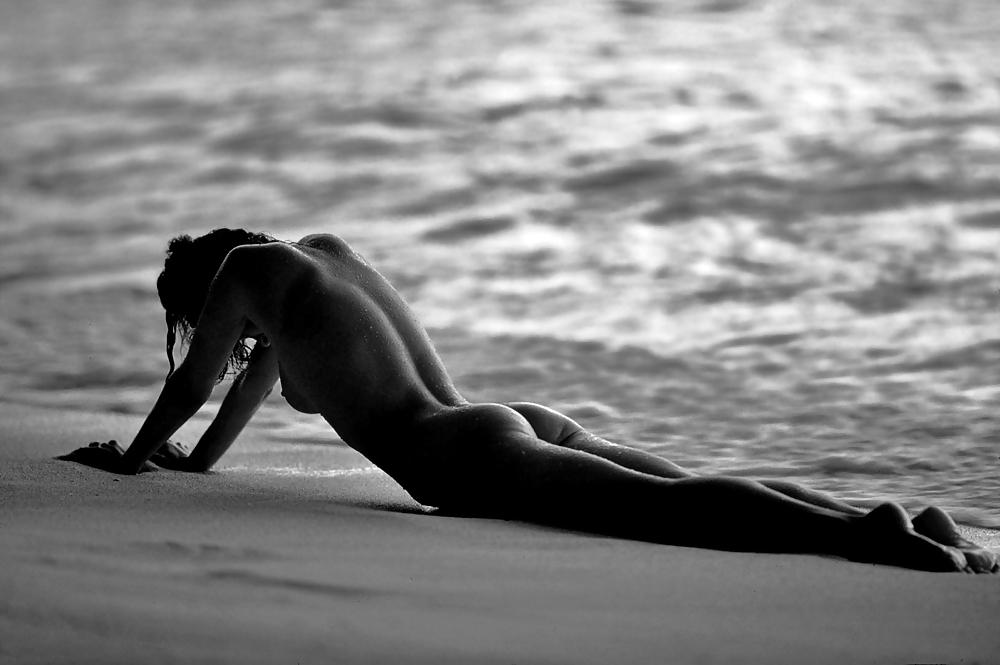 25P Erotic in Black and White - Session 3