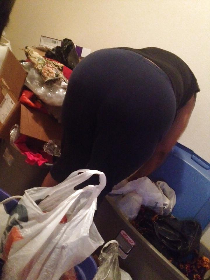 8P Ebony granny booty